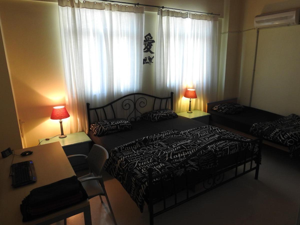 Port Very Near Fast Wi-Fi Netflix Room1 Piraeus Bagian luar foto